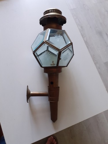 Lanterne ancienne pétrole - ancienne,
